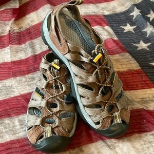 Keen shoes
